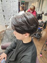 榮(Salon de 榮)&nbsp;フェザーパーマ風メンズカット