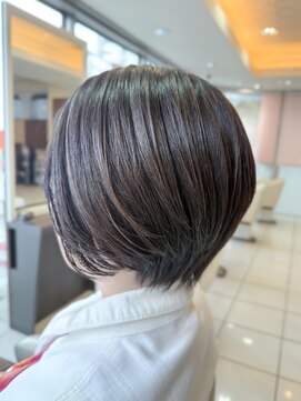 エムタニグチブランシェ(M.TANIGUCHI Branche') レイヤーショートボブ