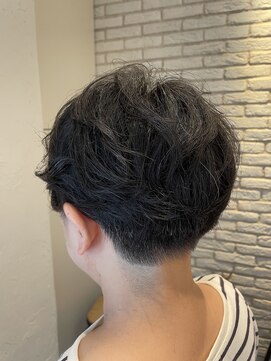 スーリール 伊都店(Sourire) 刈り上げ　パーマ