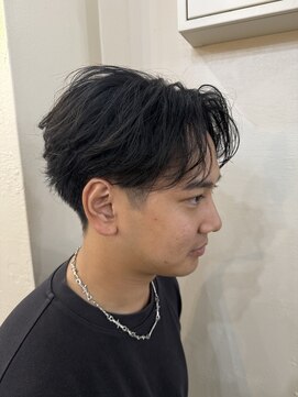 ロア 四条河原町店(LoRE) 前下がりセンターパートフェザー