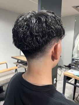 スウェル 柏店(Swell) MEN’S HAIR/サーフカール/刈り上げセンターパート/柏