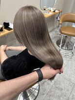 シカ 神戸三宮元町店(Cica) ミルクティーベージュ ハイトーン ブリーチ 神戸