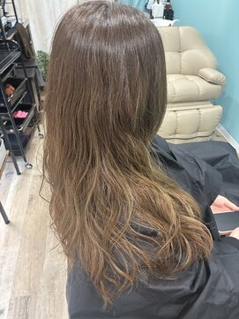 ハル(HAL) お手入れ簡単ゆるふわパーマ