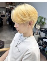 ソルネ(SOLNE)&nbsp;ハイトーン　センターパート　ニュアンスパーマ　men's