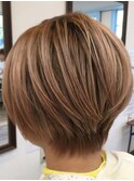 ショートボブ