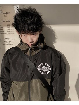 フランジェッタヘアー(Frangetta hair) メンズパーマ