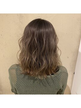 ラヴィズム(LUVISM) カット/カラー/ハイライト/ダブルカラー