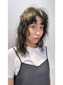 サン 鎌倉長谷(3.) 3.オリジナルパーマ　ブリーチパーマ　癖毛パーマ