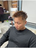 スーツ短髪ツーブロック束感モテる黒髪シークレットパーマ流行