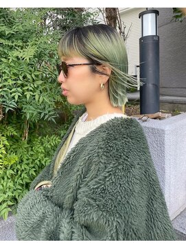 シレナバイアルティナ 辻堂店(sirena by artina) ライムグリーン_オン眉ボブ_ワンレンボブ_グリーンカラー1