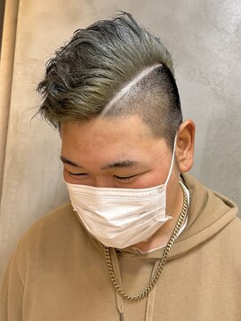 エリマバイフィフス 調布(elima by fifth) 刈り上げショート震災刈りフェードカットブリーチライムグリーン