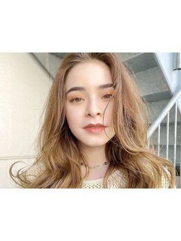 あなたの髪に軽やかな立体感をプラス。レイヤーカットのプロが叶えるふんわり美髪[北千住/髪質改善]