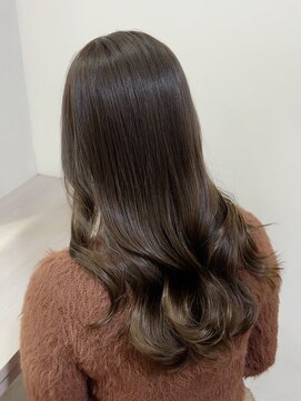 イオエ(ioe) イメチェン/外ハネボブ/ワイドバング/ブルーブラック/美髪