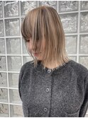 渋谷ブリーチカラータッセルボブ顔周りレイヤー切りっぱなしボブ