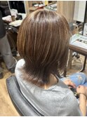 脱白髪染めハイライトミセスショート