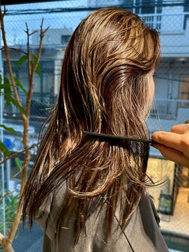 カート バイ デコ(Kurt by DECO) 【ERIKA】ポイントブリーチで創るミックスカラー