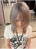 ハイライトカラーミルクティーベージュレイヤーカット