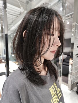 テクネ 天神大名(techne) 天神大名ウルフカットウルフレイヤーくびれヘア今泉