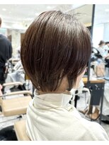 アフロート ルヴア(AFLOAT RUVUA)&nbsp;〔岩田莉奈〕40代50代お洒落な白髪染ショートボブ新宿ケアカラー