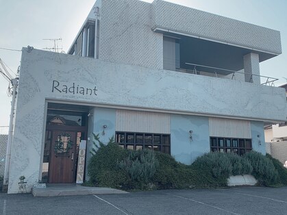 ラディアント 泉南店(Radiant)の写真