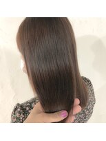 アンフィシュピトロワ(AnFye spi tlow)&nbsp;［AnFye］滑らかベージュブラウンカラー