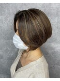 ヌケ感のあるヘアスタイルならハイライトカラー