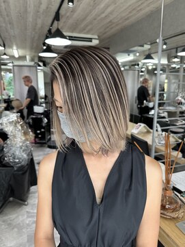 レディアル 大宮(REDEAL ope.) 【ハイライト】ホワイト系バレイヤージュ