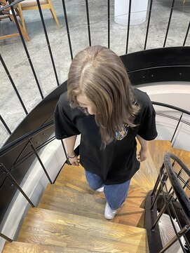 グランデ(GRANDE) ホワイトグレージュ/ハイトーンカラー/外国人風カラー