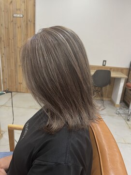 ノーム 横浜(NORM) ミルクティーグレージュハイライト