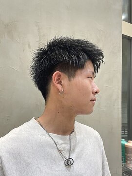 グランデュール 静岡駅前店(GRANDEUR) ショート刈り上げアップバングメンズヘア