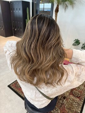 メリー オオサカ(Merly Osaka) バレイヤージュ