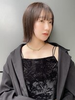 トルネード(TORNADO)&nbsp;面長 外ハネ切りっぱなしボブM20251010