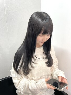 アオ(AO。) ロングレイヤー/ローレイヤー/艶髪/艶髪カラー