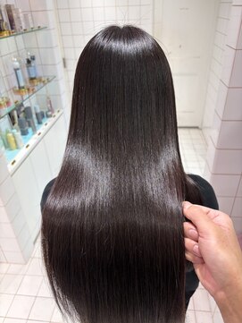 ロンドルーチェ 心斎橋(Lond luce) ダークアッシュ/ミディアムレイヤーカット［髪質改善/縮毛矯正］