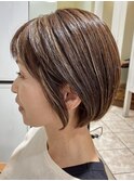 ハイライトで白髪ぼかし！なショートヘア