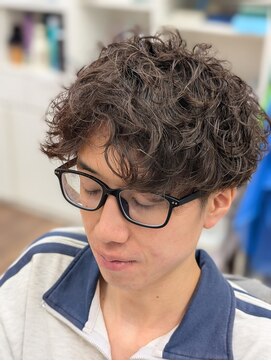 マッシュショート・ワンカールツイスト