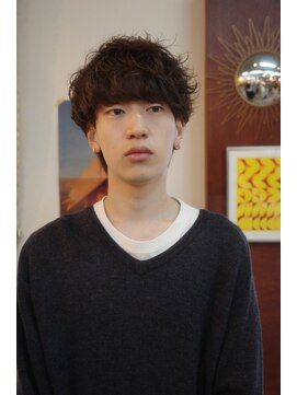 エディ(Edy) マッシュウルフ波巻きスパイラルパーマメンズパーマ眉毛カット