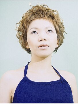 アシュリー(a'shury) 個性的なふんわりカール