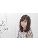 うねり、広がり対策にサラサラストレートロング
