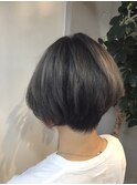 スモーキーなグレー系カラー