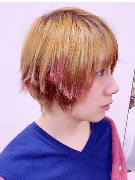 アークスヘアー インスタ人気★映えるグラデーションカラー×マッシュショート