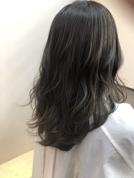 アプシー 三田駅前店(Apsee) ダークアッシュグレー