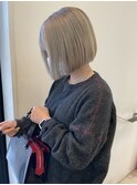 white blond ボブ