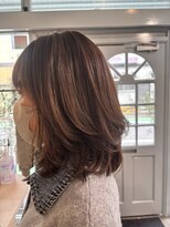 スアバイキキ(SuA by kiki.)&nbsp;ミディアムレイヤー/ハッシュカット/ワインレッド[千葉]