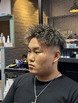 ダイスセカンドフロア(DIECE 2’nd Flor) アップバングショート