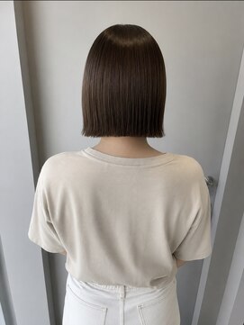 ラポーザヘア(La Pausa Hair) 切りっぱなしボブ