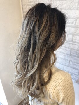 カラ ヘアーサロン(Kala Hair Salon) コントラストバレイヤージュ