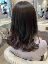 ザックラフィネ(ZACC raffine)&nbsp;ほうじ茶グレージュ×愛され鎖骨ミディ