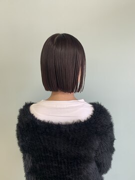 イン(in.) ストレートボブ