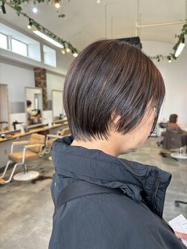 リノ 金山(Rino) デザインカラー/レイヤーカット/ウェットヘア/オリーブベージュ